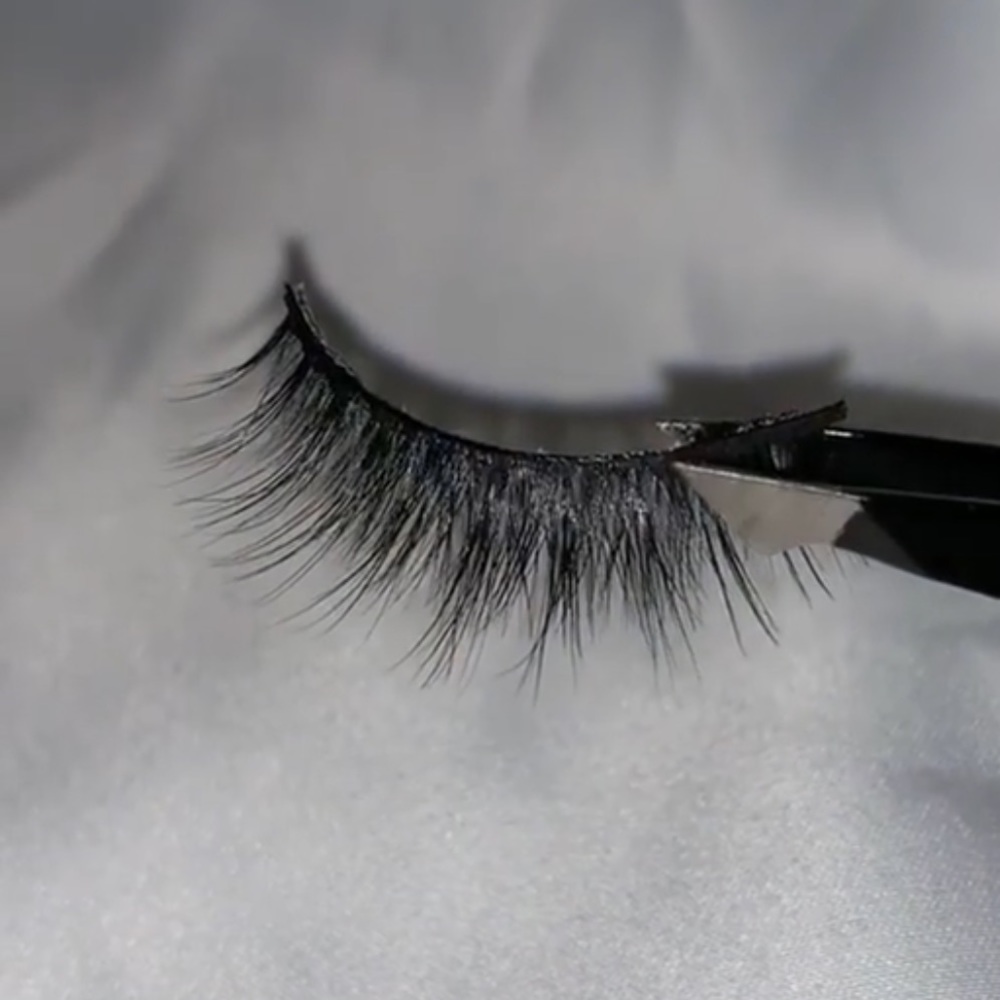 Lovely style strip lashes